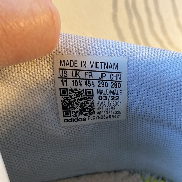 Adidas white “leather” sneackers sz11 a bit used but still in great shape GZ5299 - Picture 10 of 13